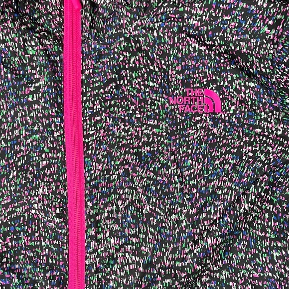 THE NORTH FACE Women's Flyweight Hoodie - Picture 5 of 5